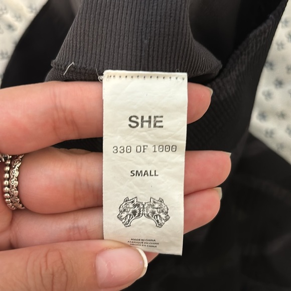 Dark sport booty scrunch shorts - Picture 5 of 5